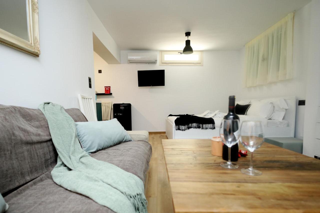 Menta Piperita Apartment Heraklion  ภายนอก รูปภาพ